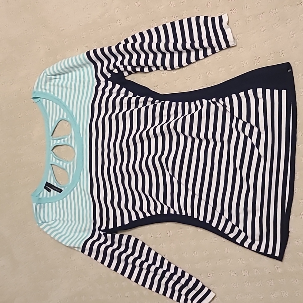 Maurices sweater M